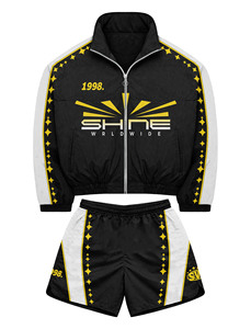 Conjunto Corto de Chaqueta Cortavientos y Pantalones Cortos de Forro Polar de Algodón y Poliéster de Primera Calidad, 320 GSM, Color Negro, con Logotipo Personalizado Estampado en Relieve para Hombre - Product Image 3