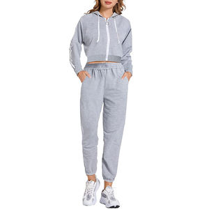Ensemble 2 pièces gris pour femme, à capuche avec cordon de serrage, manches longues, 100 % coton, écologique, léger, respirant, vêtements de sport et de détente - Product Image 1