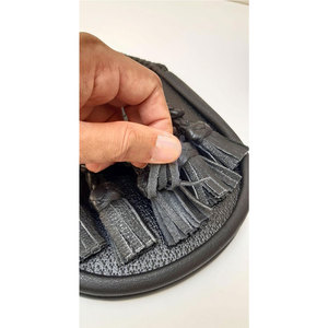 Sporran écossais semi-long en cuir véritable 100% authentique, à cinq pompons, modèle 2026 - Product Image 5