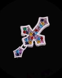Collier pendentif croix de Jésus sertie de pierres précieuses multicolores en argent 925, style hip-hop, pour cérémonie religieuse. - Product Image 3