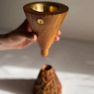 Brûleur et support d'encens en bois d'acacia Skill Artisan - Écologique, durable, décoration religieuse pour la maison, parfum personnalisé, toutes saisons - Product Image 1