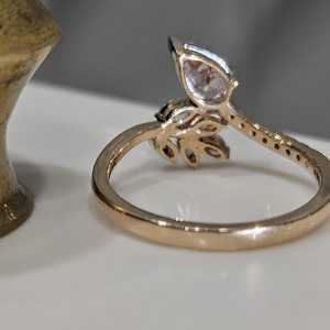 Lab Grown Vivid Pink 1.01CT Pear Cut Diamond Plant Leaf Shapes Ring 14K Yellow Gold Fine Engagement <b>Gift</b> Perfect Party <b>For</b> <b>Her</b> - Product Image 5