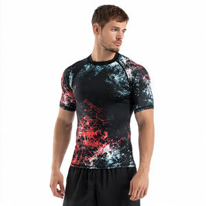 T-shirt de compression imprimé pour homme 100 % polyester, col rond, pour entraînement et fitness, haut de compression par sublimation pour homme - Product Image 1