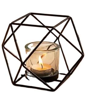 Bougeoirs décoratifs pour la maison en forme de pyramide avec finition enduite de poudre noire pour le bougeoir de table de salon à la maison - Product Image 4