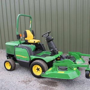 Cortadora de Césped de Giro Cero de Alta Capacidad para Contratistas de Paisajismo Comercial y Operaciones en Campo - Product Image 1