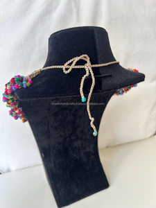 Collier brodé à la main de haute qualité avec perles de verre parfait pour les tenues traditionnelles, bohèmes et modernes - Product Image 5