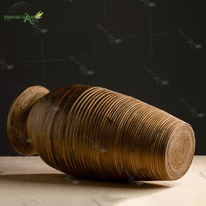 Jarrón de flores de bambú hecho a mano sostenible, acento de mesa personalizable hecho en Vietnam - Product Image 4