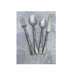 Ensemble de couverts vintage en acier inoxydable avec poignée en laiton, écologique, compatible lave-vaisselle, bord droit, 4 pièces, luxe (cuillère, fourchette, couteau) - Product Image 3