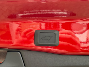 Toyota RAV4 Híbrido Enchufable GR 4x4 2024 – SUV con Tracción Total, Sonido JBL y Pantalla Head-Up - Product Image 4