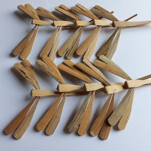 Juguete de equilibrio de bambú pintado a mano, sostenible y superventas, con diseño de libélula, para decoración exterior - Product Image 4