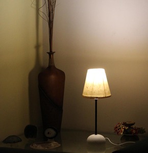 Lampe de sol d'intérieur de qualité supérieure, ronde, 100% fibre de banane, papier organique, entièrement recyclé et fait main, lampe de table - Product Image 3