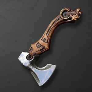 Hache Viking artisanale sur mesure, forgée à la main, pour usage industriel ou DIY, avec un magnifique design, manche en bois sculpté et tête en acier au carbone, avec fourreau. - Product Image 2