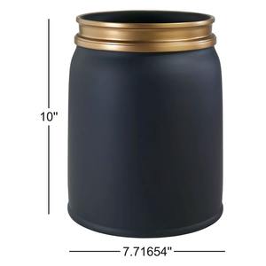 Poubelle élégante en métal noir avec surface finie dorée, idéale pour les hôtels, restaurants, cuisines, bureaux, halls ou espaces commerciaux - Product Image 3