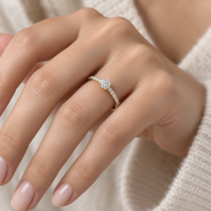 Bague solitaire ronde pavée minimaliste en or jaune 14 carats avec diamant de laboratoire, bague de fiançailles, bijoux personnalisés OEM - Product Image 3