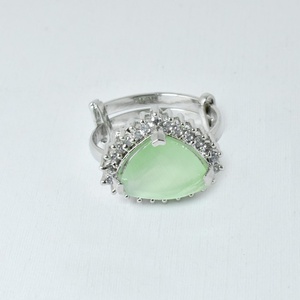 Bague ajustable plaquée or 22 carats avec rubis et zirconiums cubiques, bague de cocktail, bijou de mariage et de fiançailles traditionnel - Product Image 2