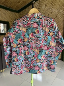เสื้อแจ็คเก็ตผ้าฝ้ายพิมพ์ลายดอกไม้เย็บมือสำหรับผู้หญิง |   เสื้อโค้ทฤดูหนาวน้ำหนักเบาเนื้อนุ่ม |   เสื้อแจ็คเก็ตดีไซน์ลำลองมีกระเป๋าด้านหน้า - Product Image 4