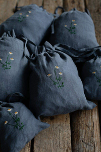 Sac cadeau en toile de jute biodégradable avec cordon de serrage pour les fêtes et les cadeaux de retour - Product Image 5