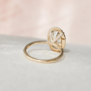 Anillo de Diamantes con Corte Ovalado The Treasure Hunter, Oro Sólido de 18K, Engaste Pavé, Joyería Fina Clásica para Mujer - Product Image 2