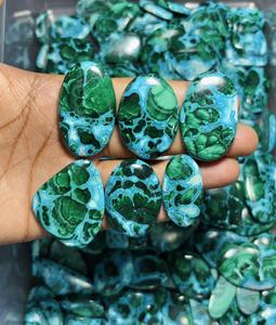 Pierres précieuses brutes 100 % naturelles en chrysocolle et malachite mélangées, cabochons pour la fabrication de bijoux, spécimen minéral en pierre brute - Product Image 1
