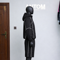Ensemble de survêtement décontracté en polyester respirant avec logo personnalisé OEM, coupe-vent, veste à capuche et short, idéal pour l'été
