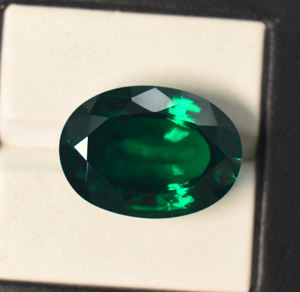 Esmeralda Verde Intenso de Laboratorio, Corte Ovalado 24x16 mm, Esmeralda Sintética Calibrada, Gema Suelta para Joyería, 26.90 ct - Product Image 4