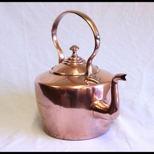 Bouilloire à thé en cuivre de qualité supérieure avec bec long et élégant, poignée latérale décorative en cuivre, couvercle assorti, corps arrondi - Product Image 3