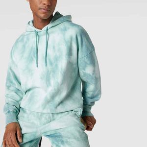 Conjunto Deportivo de Dos Piezas para Hombre, Sudadera con Capucha y Pantalones Cortos, 100% Algodón Felpa, Corte Holgado, Diseño Personalizado, Ropa Casual, Fabricante Pakistán - Product Image 2