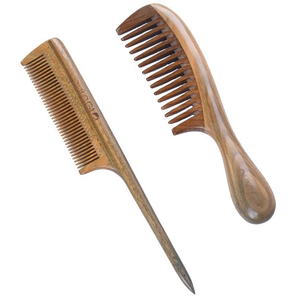 Peigne à cheveux artisanal en bois de santal vert naturel, fait main, anti-statique, à dents larges, en provenance d'Inde - Product Image 1