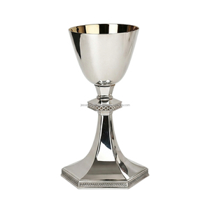 Ensemble Calice et Ciboire pour l'Église Catholique, en Laiton Nickelé Poli, avec Couvercle à Croix, Vases Liturgiques de Communion, Ensemble d'Autel - Product Image 3