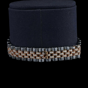 Reloj de Hombre de Colección con Esfera Blanca Hecha a Mano, Bisel Redondo con Incrustaciones de Diamantes Moissanite, Correa de Acero Inoxidable de Dos Tonos de Primera Calidad - Product Image 4