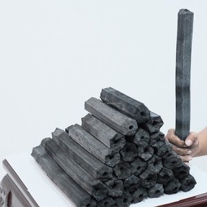 Charbon de bois hexagonal de marque privée à base de sciure de bois, avec un taux d'ash de jusqu'à 6 % et une valeur calorifique inférieure à 7500 Kcal/kg, pour les marques de combustible de barbecue en détail - Product Image 1