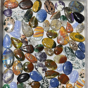 Lote de Cabujones de Piedras Preciosas Naturales Mixtas, Calidad AAA, Piedras Sueltas Pulimentadas, Todas las Formas y Tamaños Disponibles, Venta al Por Mayor para la Fabricación de Joyería - Product Image 2