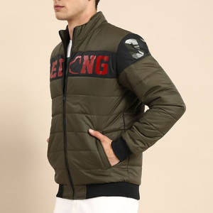 Chaqueta de Plumón Gruesa de Invierno de Alta Calidad Personalizada, Chaqueta Acolchada con Capucha y Relleno de Plumas para Hombre - Product Image 1