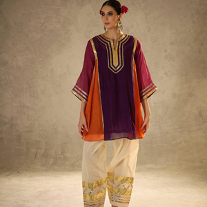 ชุดเซ็ตผ้าชิโนนปักลายโกต้าปัตติ ท่อนบน 38 นิ้ว ท่อนล่าง 40 นิ้ว ผ้าสองสี ตัดเย็บสำเร็จ ไซส์ M ถึง XXL ชุดสำเร็จรูป - Product Image 1