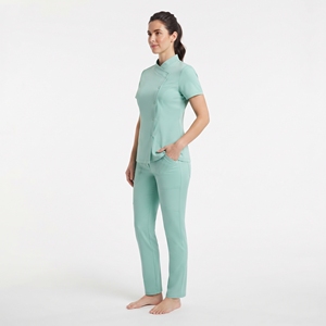 Uniforme Médico para Mujer con Botones Laterales, Manga Corta, Cuello Alto, Blusa y Pantalones de Enfermería, Ropa de Trabajo para el Sector Sanitario - Product Image 3