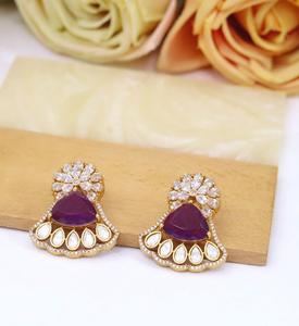Encantadores Pendientes de Latón Chapado en Oro con Moissanita de Primera Calidad, Hermosos Pendientes Kundan para Mujeres y Niñas, Ideales para Bodas y Fiestas - Product Image 2