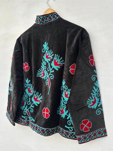 Elegante Chaqueta de Terciopelo Negro Bordada con Diseño Floral, Manga Larga, Cuello Alto, Estilo Bohemio, Ropa de Abrigo Otoñal para Mujer - Product Image 4