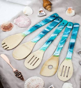 Cuchara de resina para servir, juego de utensilios de cocina decorativos con mangos de resina azul a precios económicos - Product Image 5