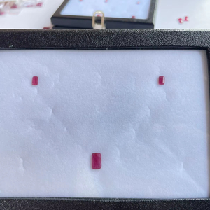 Ensemble pendentif et boucles d'oreilles en rubis libérien naturel 3,05 carats – Ensemble de pierres précieuses non montées, rubis rouge véritable en gros pour la fabrication de bijoux - Product Image 1
