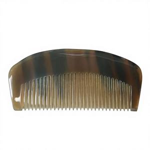 Peigne en corne naturelle polie de qualité supérieure Lodi Impex, design vintage, fait main, imperméable, écologique, durable, professionnel pour salon de coiffure - Product Image 1