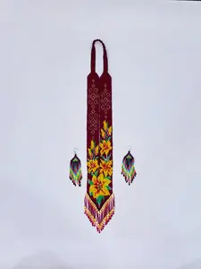 Ensemble collier et boucles d'oreilles TRENDY BEAUTY en perles de rocaille style bohème : Bijoux tribaux | Unique | Collier et boucles d'oreilles pour femme africaine, idéal pour les fêtes et comme cadeau - Product Image 4