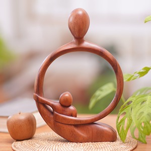 Sculptures en bois de style abstrait artisanal design personnalisé figurines en bois cadeau d'anniversaire unique - Product Image 1