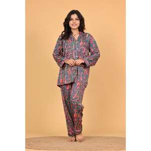 Conjunto de Pijama de Crepé Estampado para Mujer, Ropa de Dormir Suave y Cómoda, Conjunto de Dos Piezas - Product Image 3