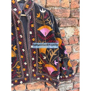 Veste en velours noir brodée, faite à la main, courte, unisexe, avec doublure en coton, style bohème chic - Product Image 4