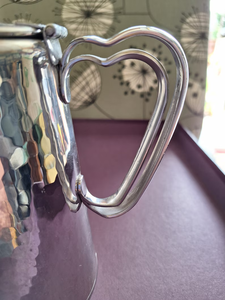 Carafe en acier inoxydable pur à 100 %, finition soignée, pour la table d'hôtel, fabriquée à la main, produit solide, carafe en métal, pièce unique - Product Image 3