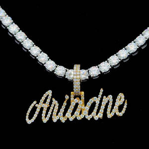 Collar con Placa Personalizada de Moissanita, Colgante con Letras Mayúsculas, Chapado en Oro Personalizado - Product Image 1