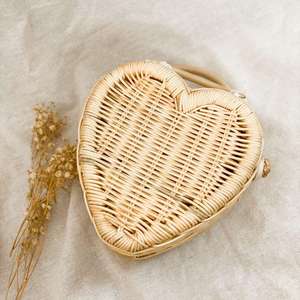 Bolso de mimbre con forma de corazón para niñas pequeñas, Cartera de mano hecha a mano de tejido bonito, se acepta personalización - Product Image 2