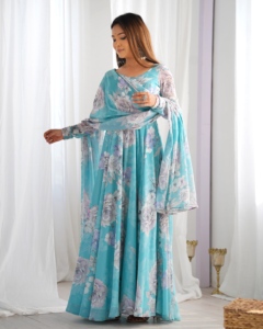 Vestido Anarkali de 7 metros con vuelo, en georgette floral sintético, con forro interior de microalgodón y chal dupatta con borde de encaje, para mujer. - Product Image 3