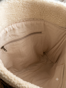 Sac à bandoulière Bohème en peau de mouton à franges, fait main, avec travail de miroirs Banjara et broderie tribale, en cuir véritable, style ethnique, sac fourre-tout d'hiver pour le voyage - Product Image 4