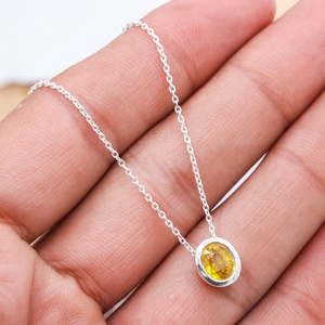 Collier tendance géométrique pour femme avec saphir jaune naturel taille ovale certifié IGI en argent sterling 925 pour anniversaire et fête - Product Image 3